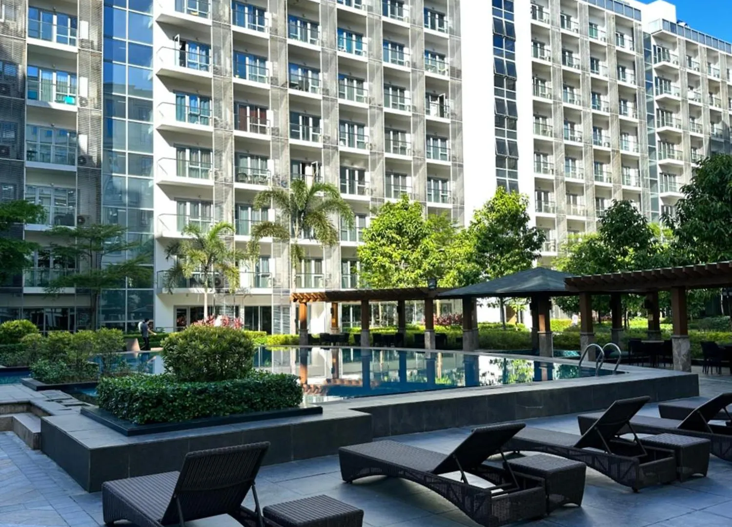 Apartahotel 81 Newport Blvd Cluster 4 Unit B 3Rd Flr By Rechelle Nunag Pasay