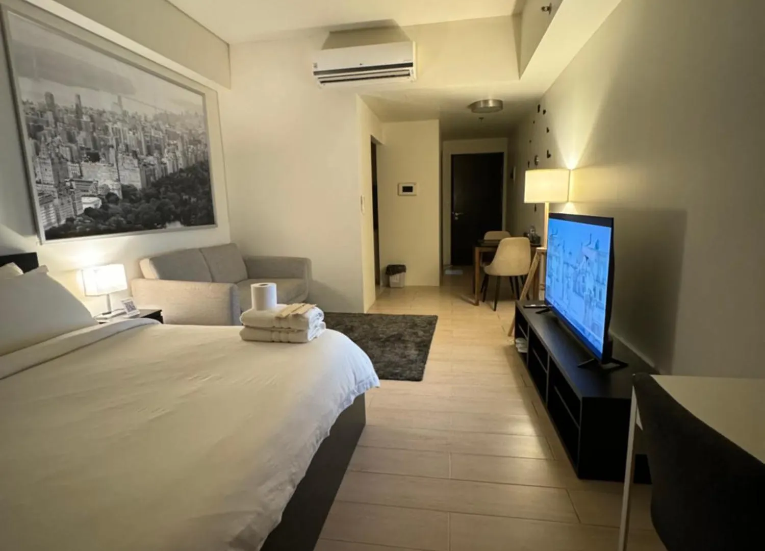 Apartahotel 81 Newport Blvd Cluster 4 Unit B 3Rd Flr By Rechelle Nunag Pasay Filipinas